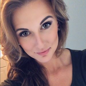 Meet your Posher, Amandaamanda